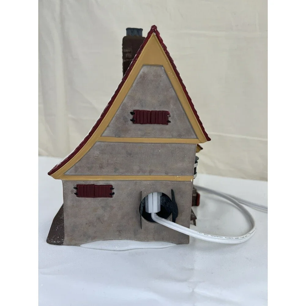 Vtg Dept 56 North Pole Series Popcorn and Cranberry House 56388 Xmas‎ Village